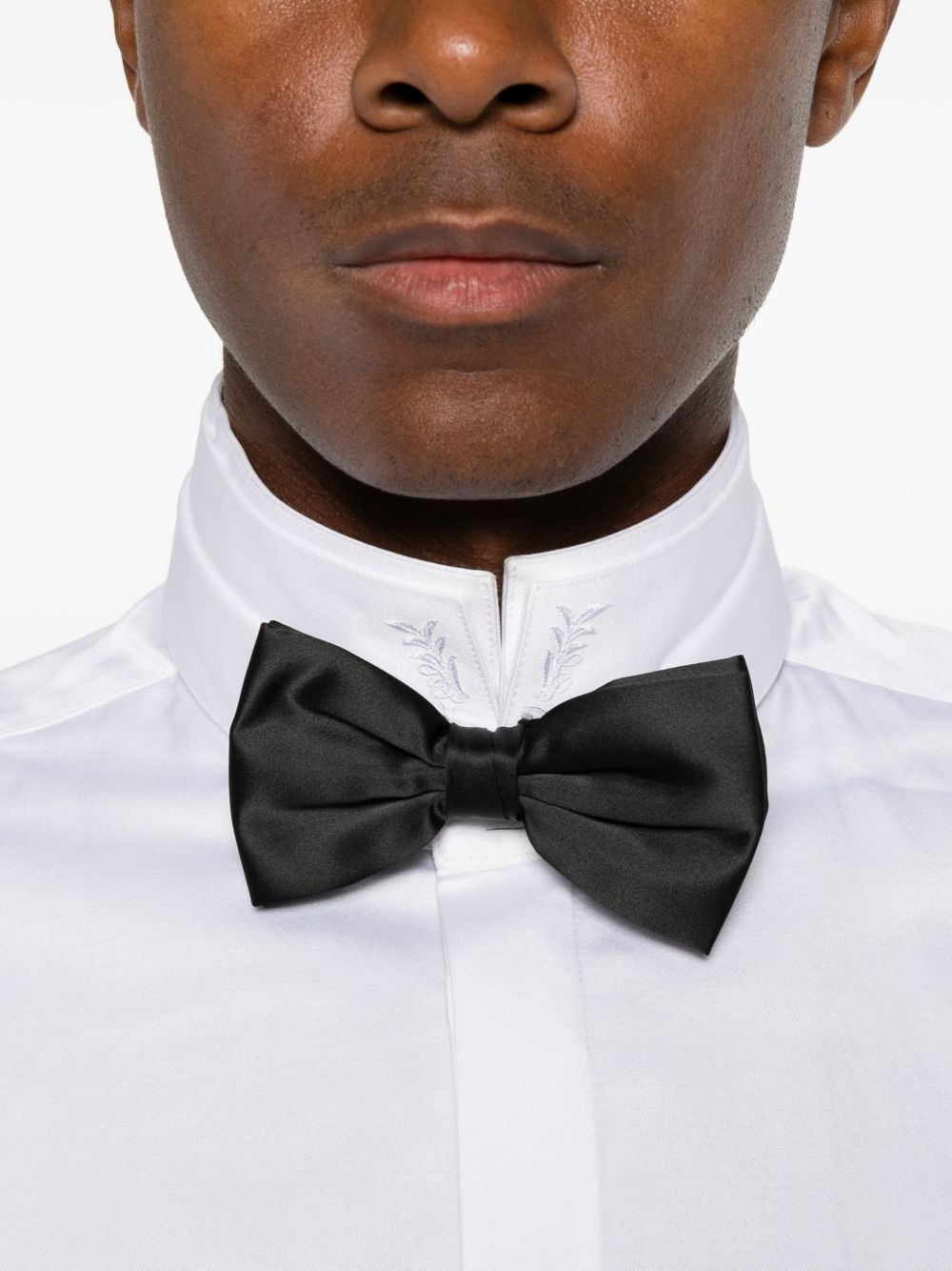 10 Camicia C/ricamo C/diplomatico B.ca B4PIG85U0 CP151 10 CARLO PIGNATELLI