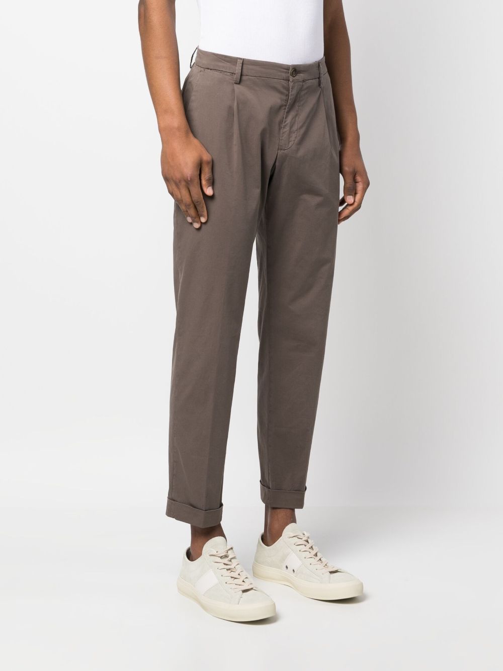 Pantalone Tiberio marrone piega stirata<BR/> TIBERIO323127 MARRONE BRIGLIA