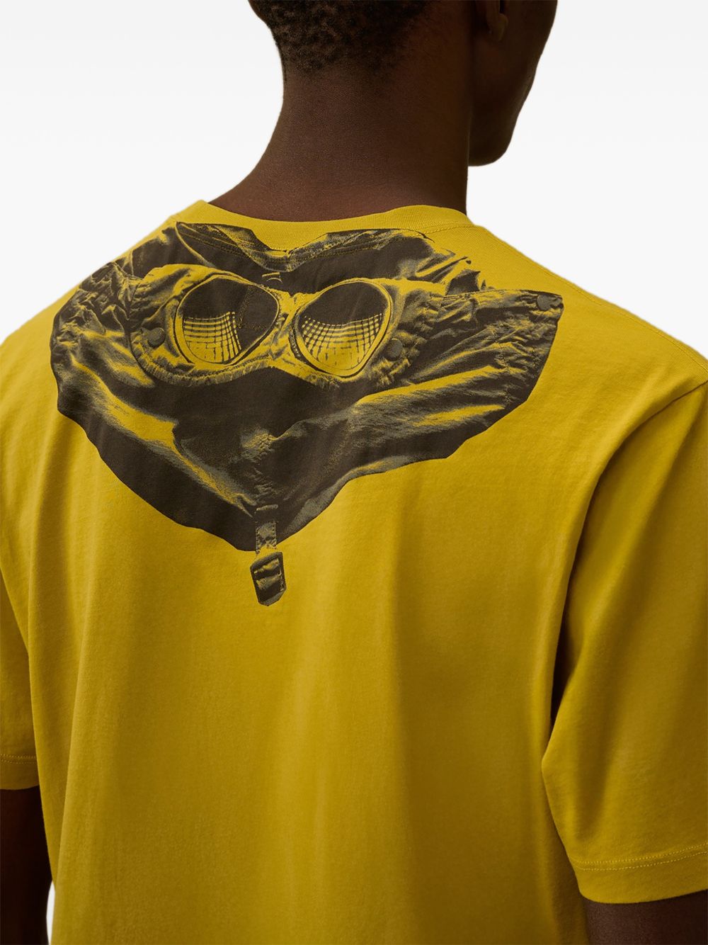 T-shirt girocollo color senape 20CMTS725A005100W 246 CP COMPANY