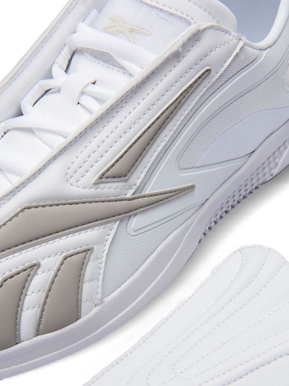 100261767P 767P REEBOK LTD