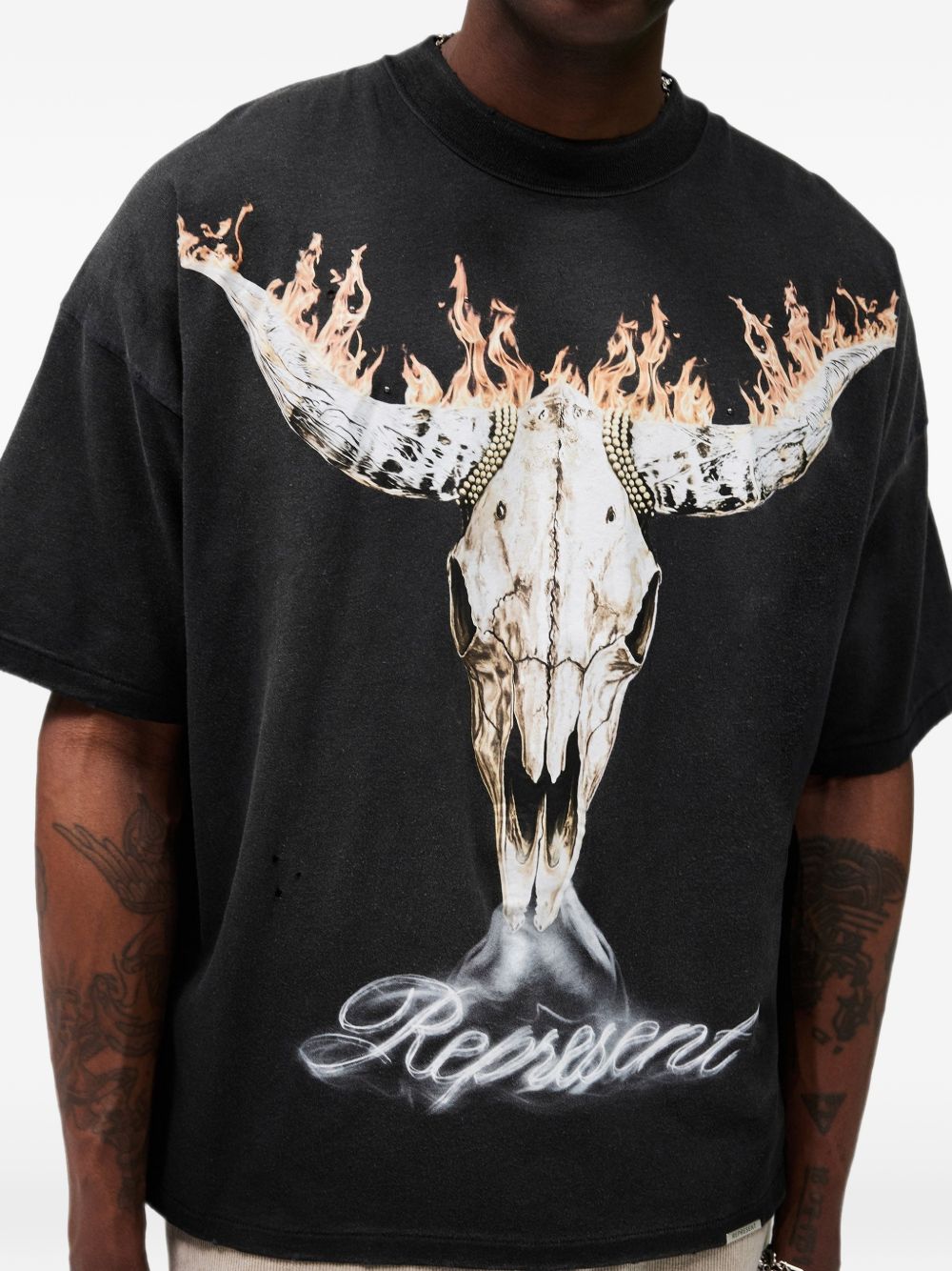 T-shirt con stampa teschio MLM100592 004 REPRESENT