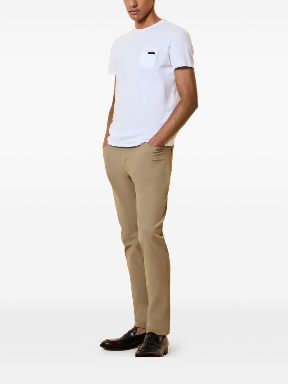 T-shirt girocollo con tasca sul petto 26200 09 RRD