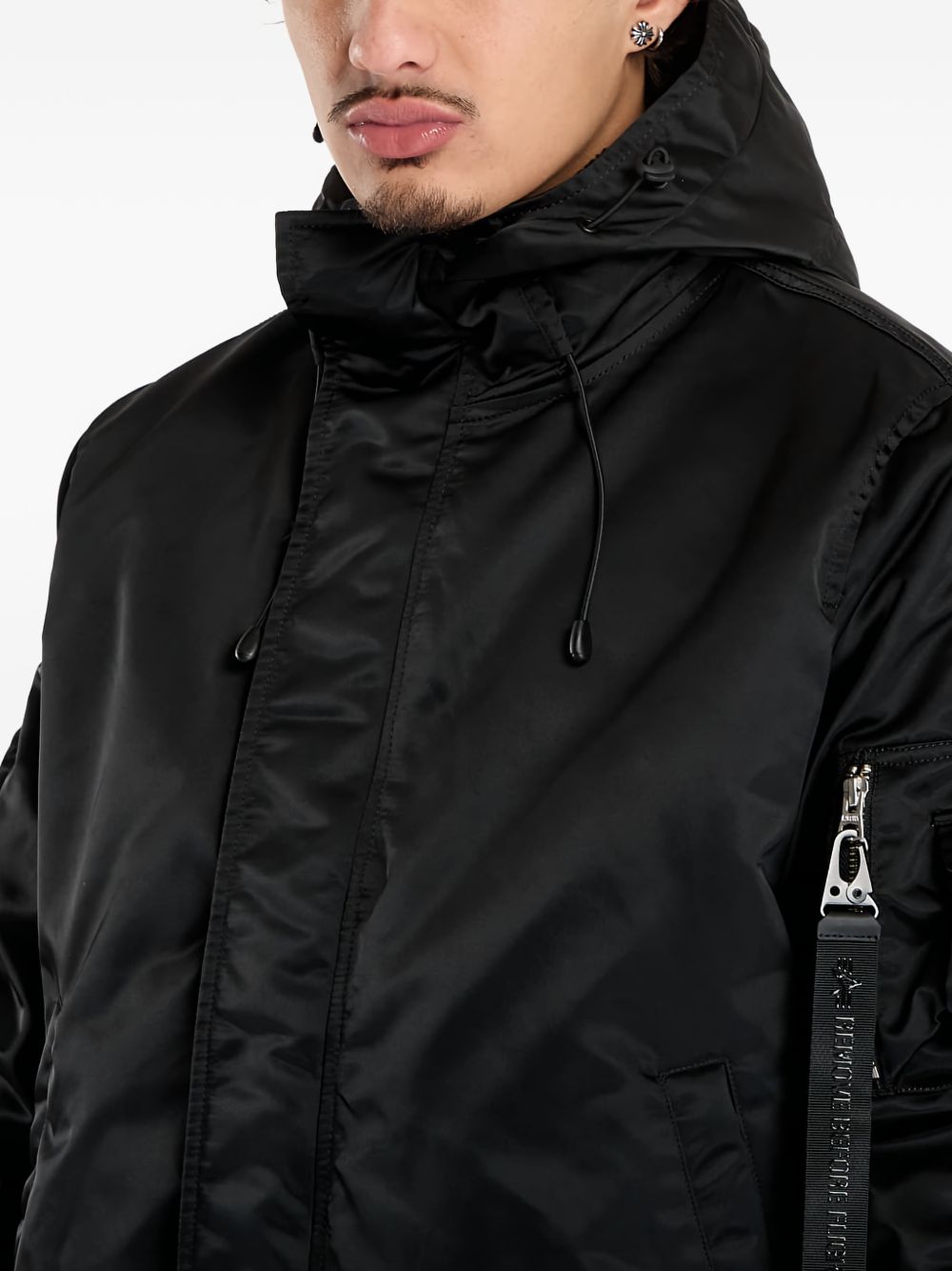758101 03 ALPHA INDUSTRIES