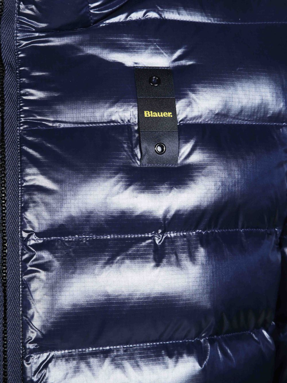26WBLUC02054005958 888TB BLAUER