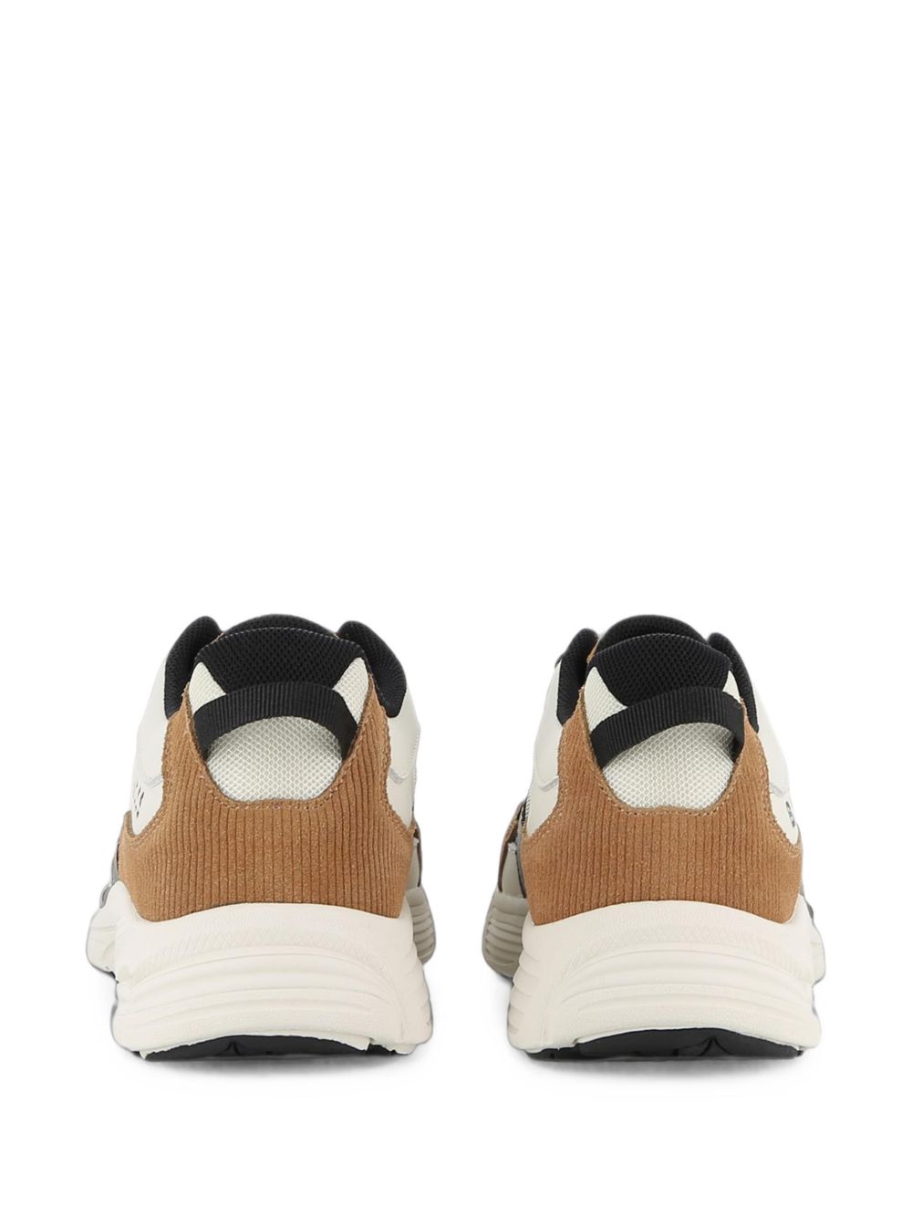 Sneakers in mix material cow leather e mesh. Brand by rubber badge on side. Lace up chiusura. Fodera in mesh. Insole in breathable microfiber. Outsole in eva con abrasion area in tpr. Mineral tanning. J53527 343 BOSS KIDSWEAR