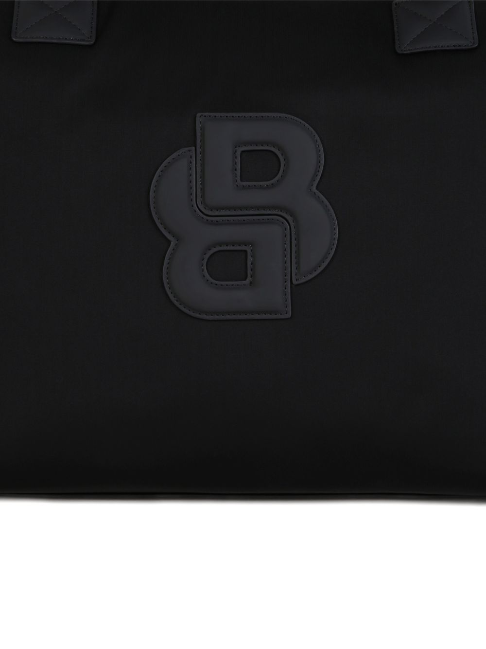 Changing bag in matt thick fabric e gum effect simili (in details). Double b in coated fabric gum effect con relief. Branded stampa on retro. Changing mat + 2 stroller straps + removable strap e handles in textured jacquard. Large tasche on retro. In J53560 09B BOSS KIDSWEAR