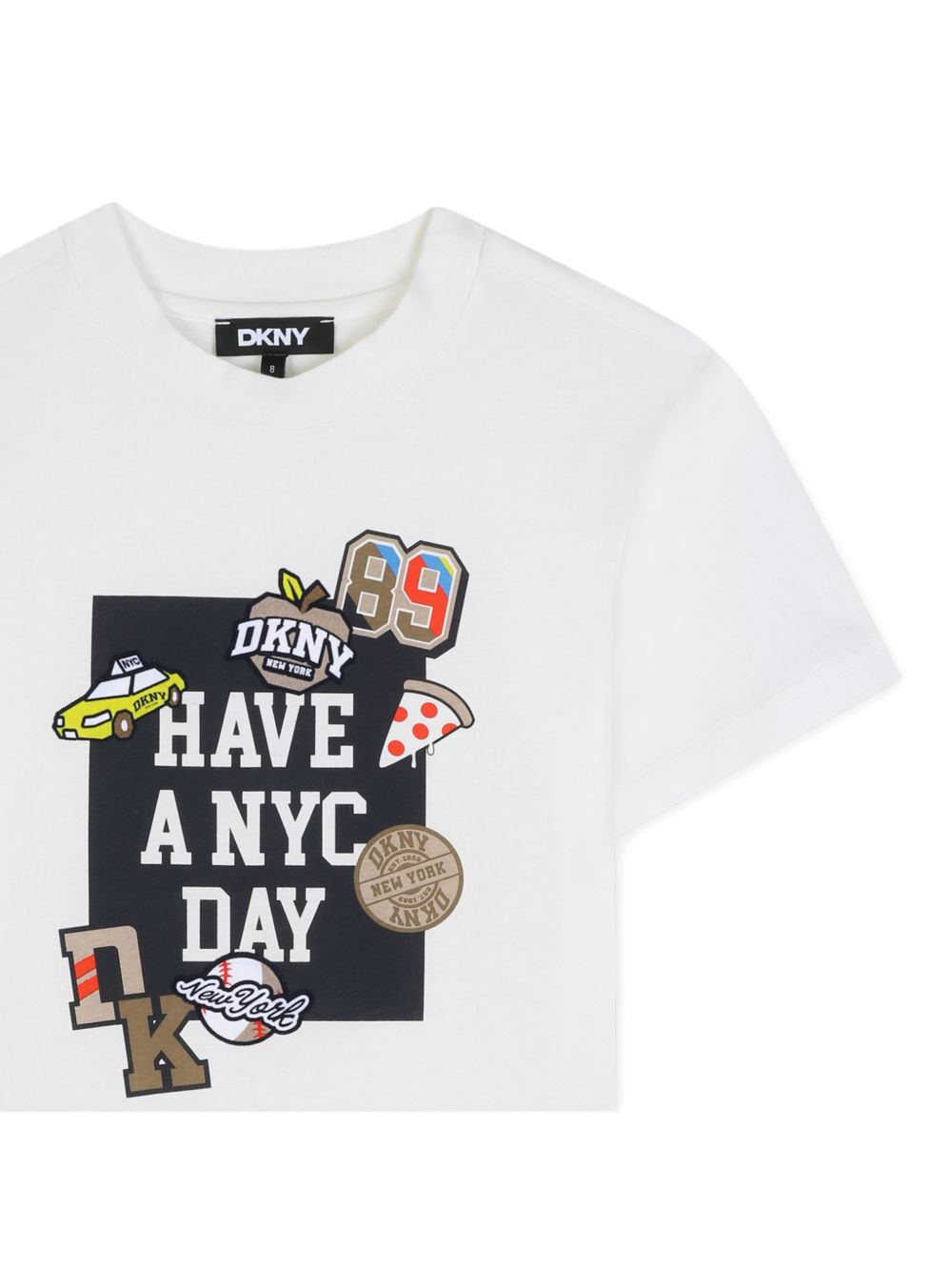 Maniche corte t-shirt in jersey 100% cotton from organic farming. Printed dkny illustrazione sul davanti con flocking detail. D62723 117 DKNY KIDS