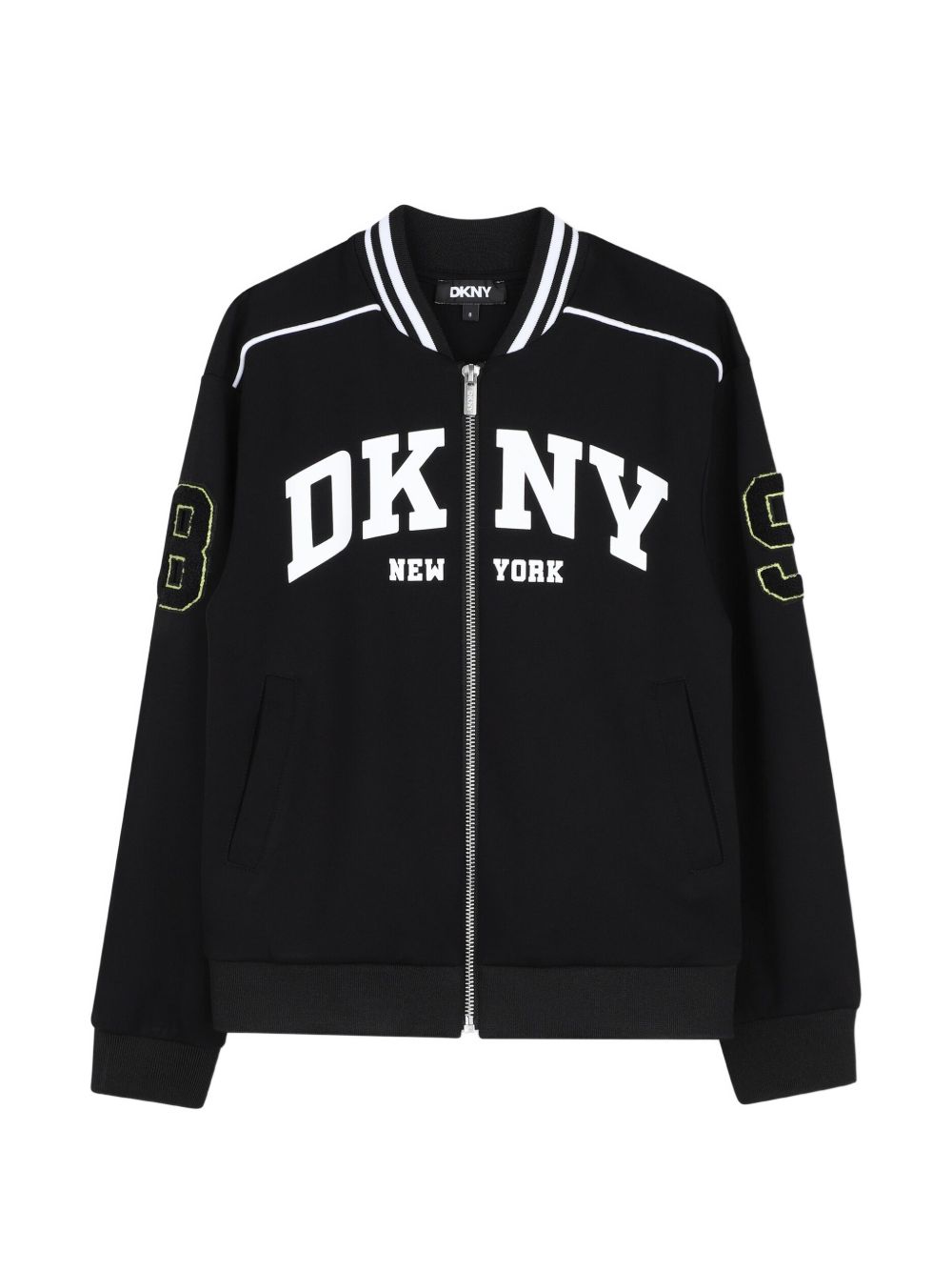 Cardigan in light milano, 62% viscose, 33% polyamide, 5% élasthanne. Davanti tasche. Zipped chiusura. Printed dkny logo sul davanti. 89 patch on maniche. D62869 09B DKNY KIDS