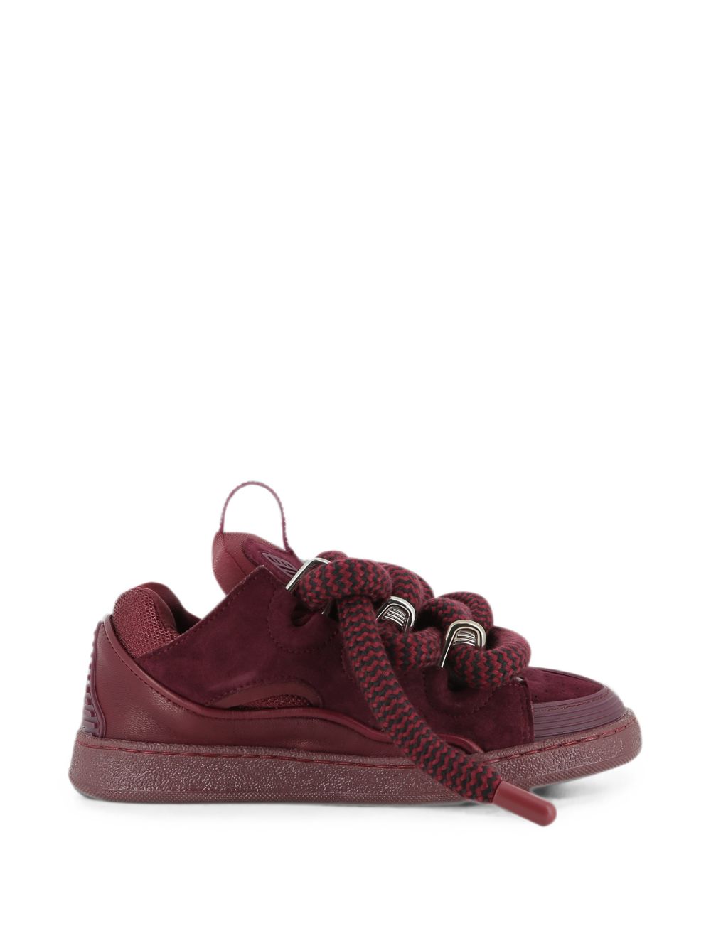 Low-top sneakers in goatskin leather, padded tongue con lanvin label, textile fodera, cowhide leather insole, rubber sole con logo. Sold con two pairs of laces: round snake laces con chevron pattern e metal tips, e flat curb laces con chevron pattern N30455 955 LANVIN KIDS