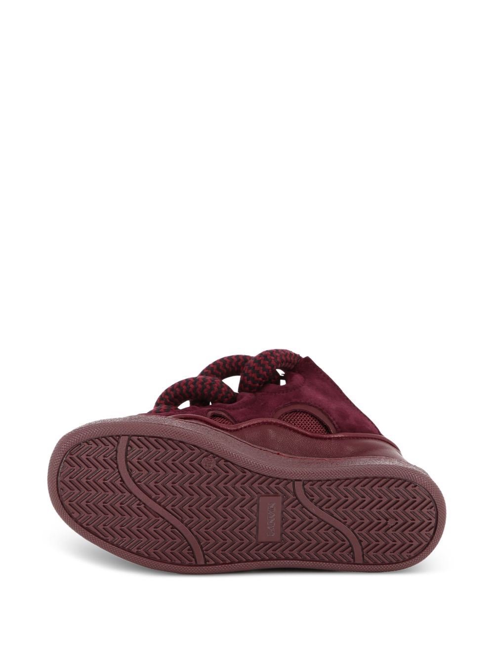 Low-top sneakers in goatskin leather, padded tongue con lanvin label, textile fodera, cowhide leather insole, rubber sole con logo. Sold con two pairs of laces: round snake laces con chevron pattern e metal tips, e flat curb laces con chevron pattern N30455 955 LANVIN KIDS