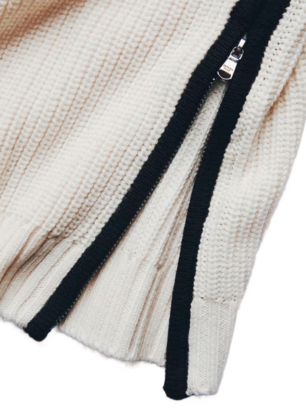 Maglia WOOLY WHITE /NERO 8K0312KK006 J517 PATRIZIA PEPE