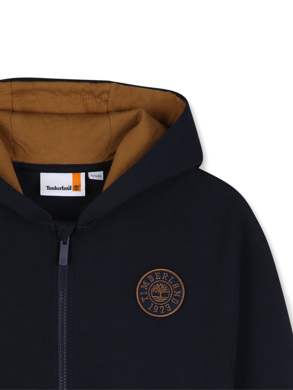 76% cotton / 20% polyester / 4% elastane piqué con cappuccio cardigan, retro yoke, zip chiusura, davanti tasche, printed logo on patch sul chest. *con jogg pantaloni t61071* T61066 849 TIMBERLAND KIDS