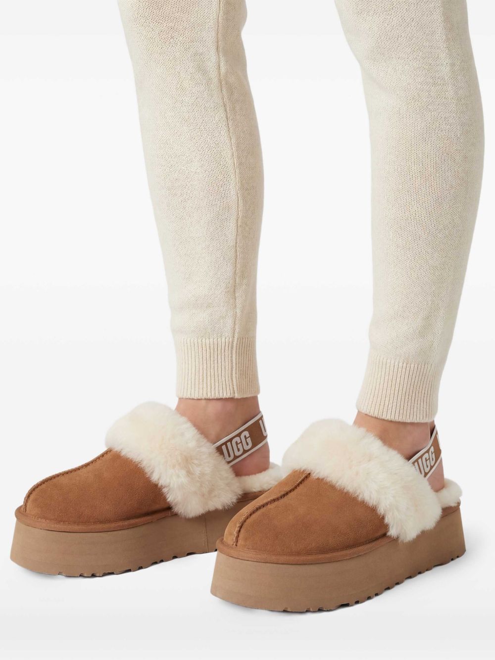 1113474 CHE UGG