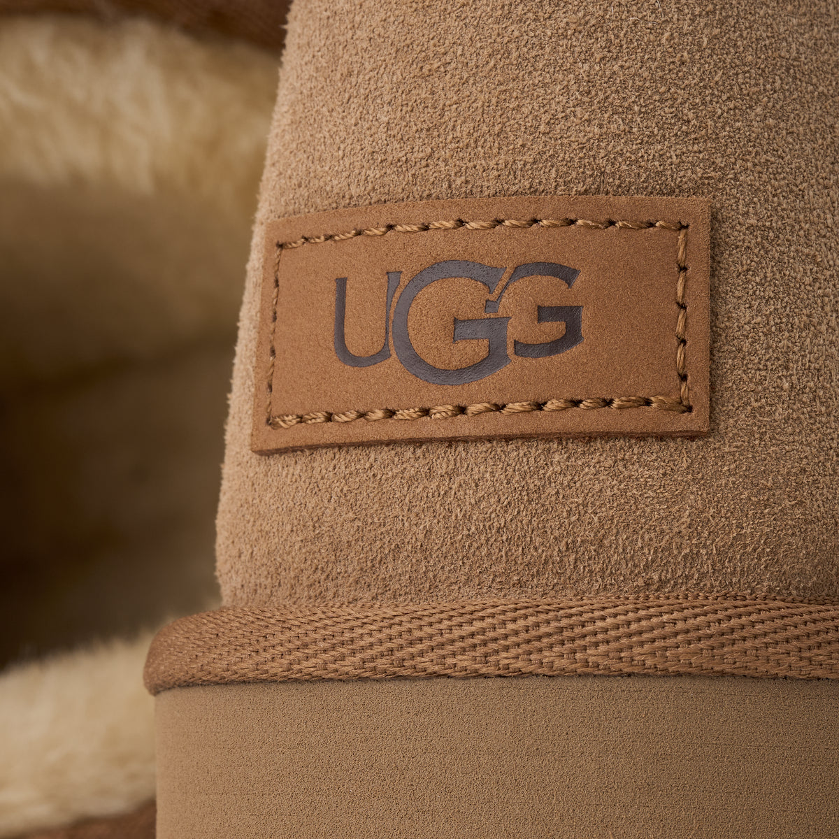 1182132 CHE UGG