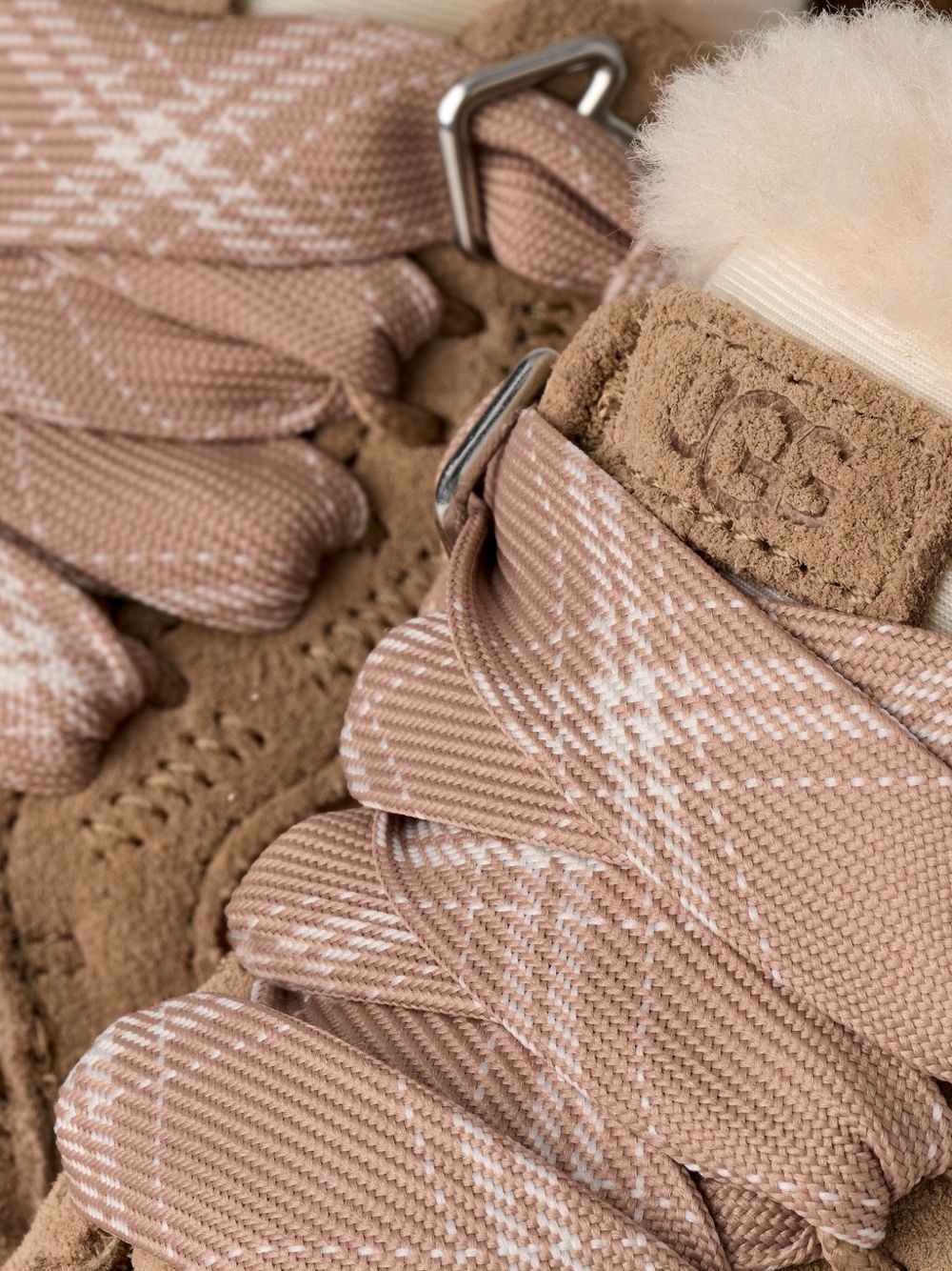 Sneakers con linguetta a logo beige chiaro 1152410T SAN UGG KIDS