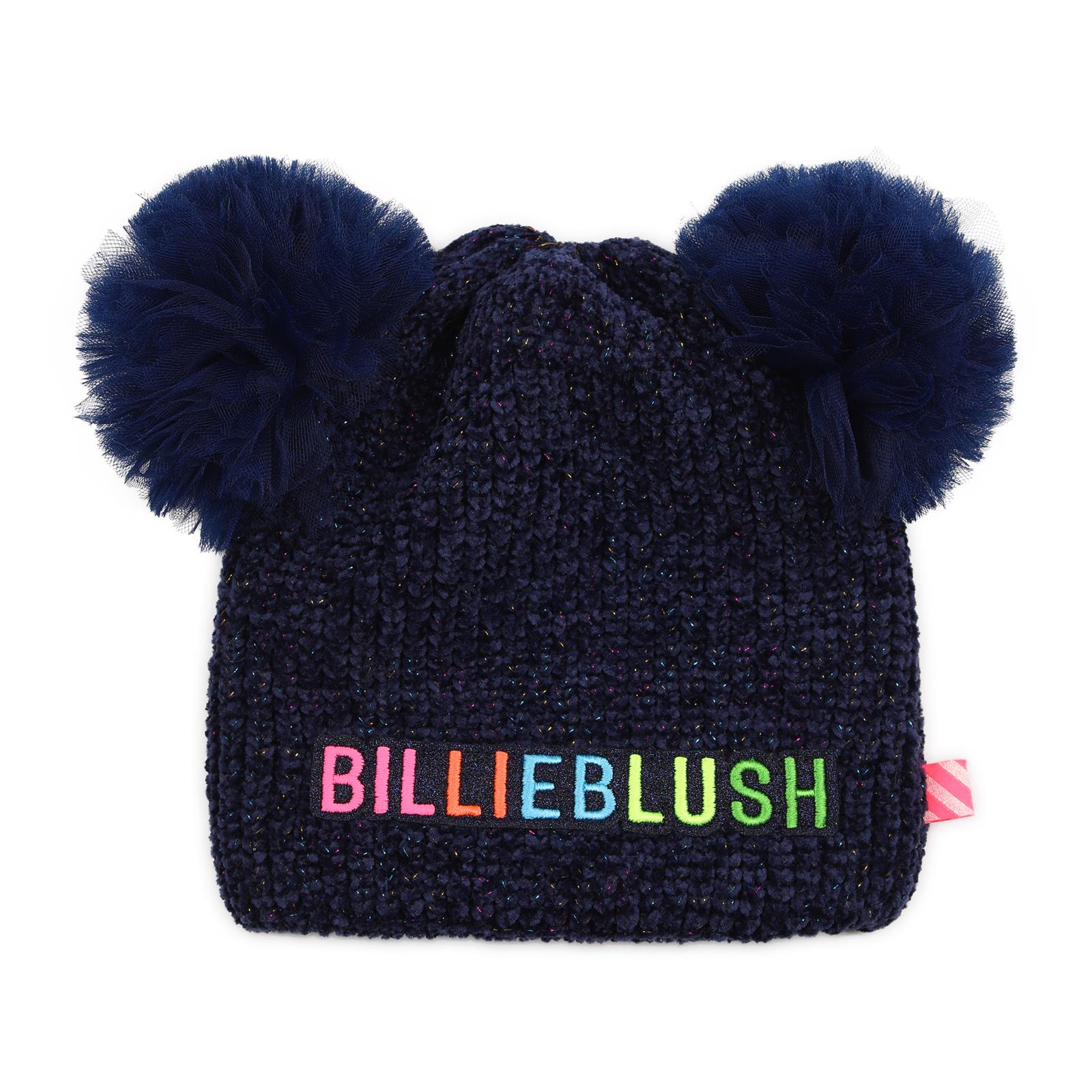 Beanie con mesh double pompoms. Double layer knit, fantasia thread "chenille" e metal aspect threads. Ricamo e glitter badge. A righe woven label on side. Composition : polyester. U22504 85T BILLIE BLUSH KIDS