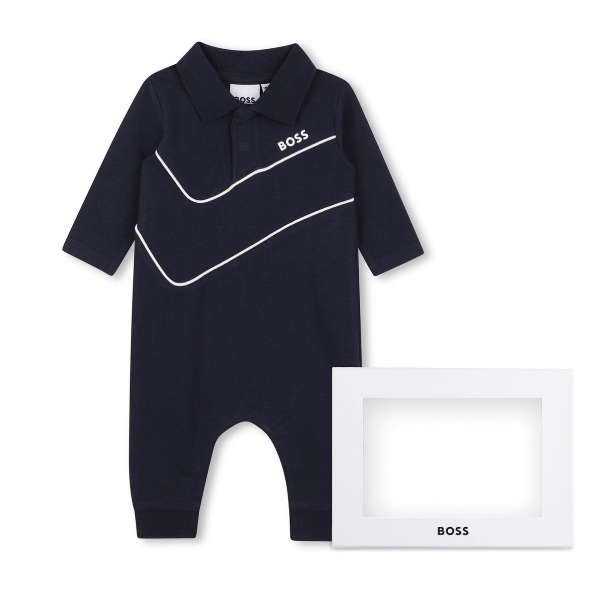 Organic cotton e polyester velour pajamas. Polo collar, davanti chiusura con bottoni automatici, "boss" stampa, e piped chest seam. Sold in a gift box. J53288 849 BOSS KIDSWEAR