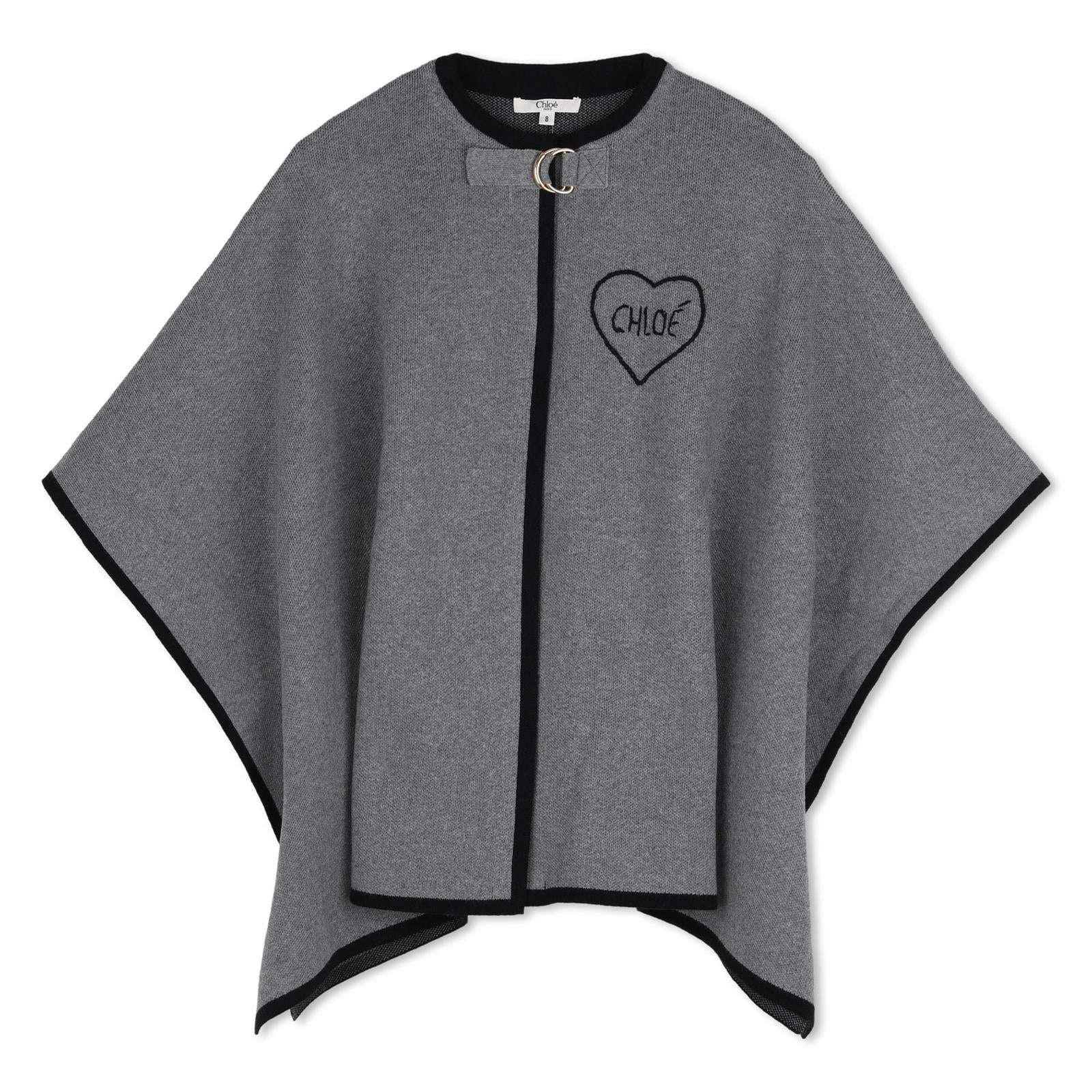 In maglia cape containing 90% cotton from organic farming 10% wool filato embellished con chloe cuore hand ricamo on davanti. C21272 A46 CHLOE KIDS