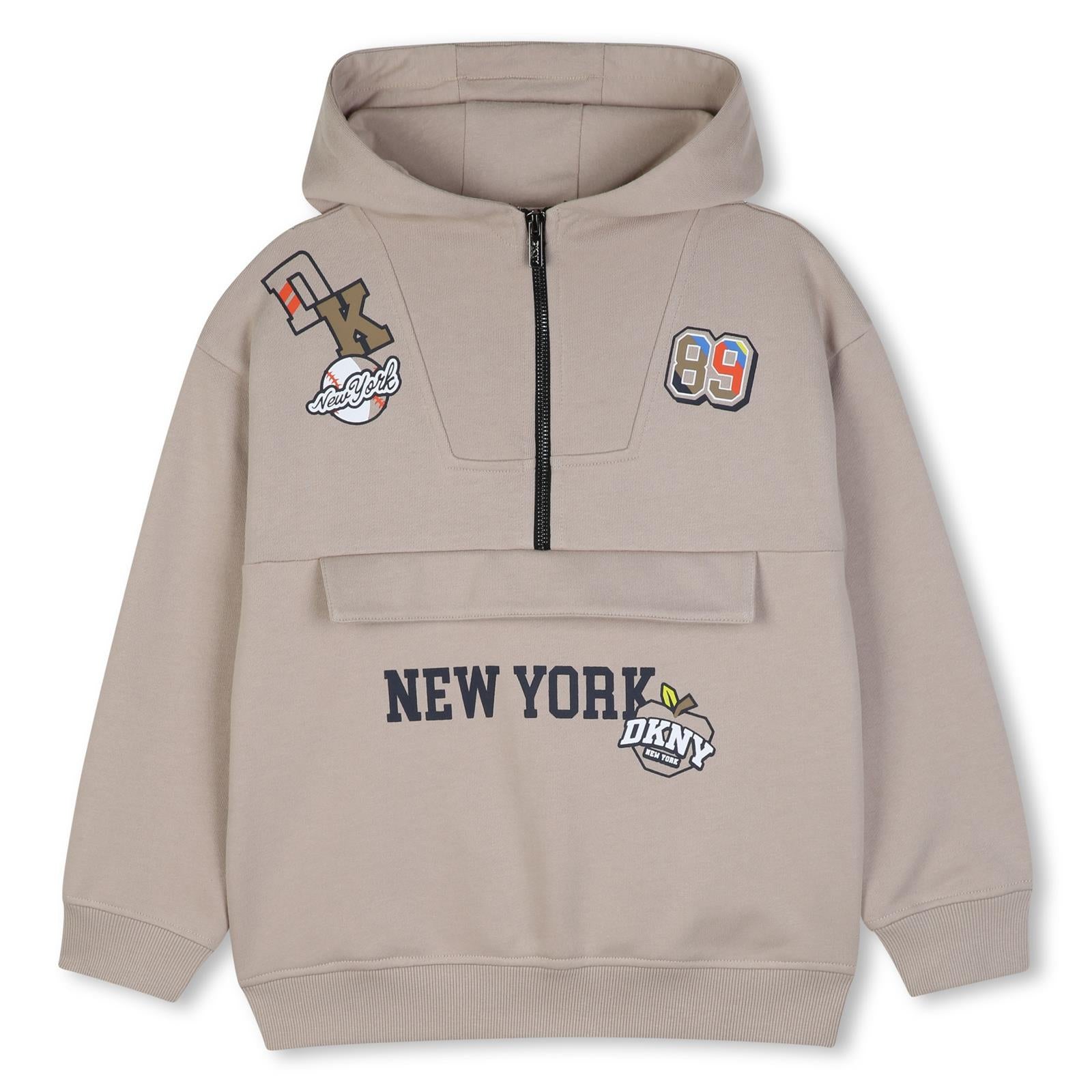 Cotone garzato con cappuccio sweatshirt in 60% cotton 40% polyester. 1 davanti tasca e zipped collar. Printed patches sul davanti. D62872 275 DKNY KIDS