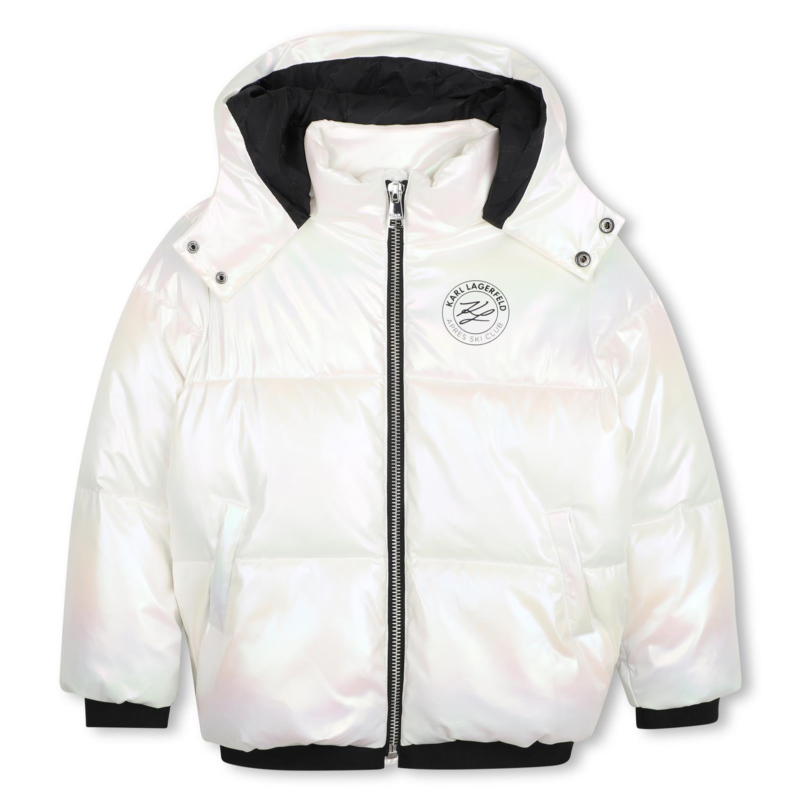 Iridescent piumino con cappuccio con zip chiusura.quilted padding. 1*1 ribbed hem e polsini. Piped tasche. Karl lagerfeld logo fodera. Karl lagerfeld illustrazione sul chest e retro. Water repellent. Z31357 N57 KARL LAGERFELD KIDS