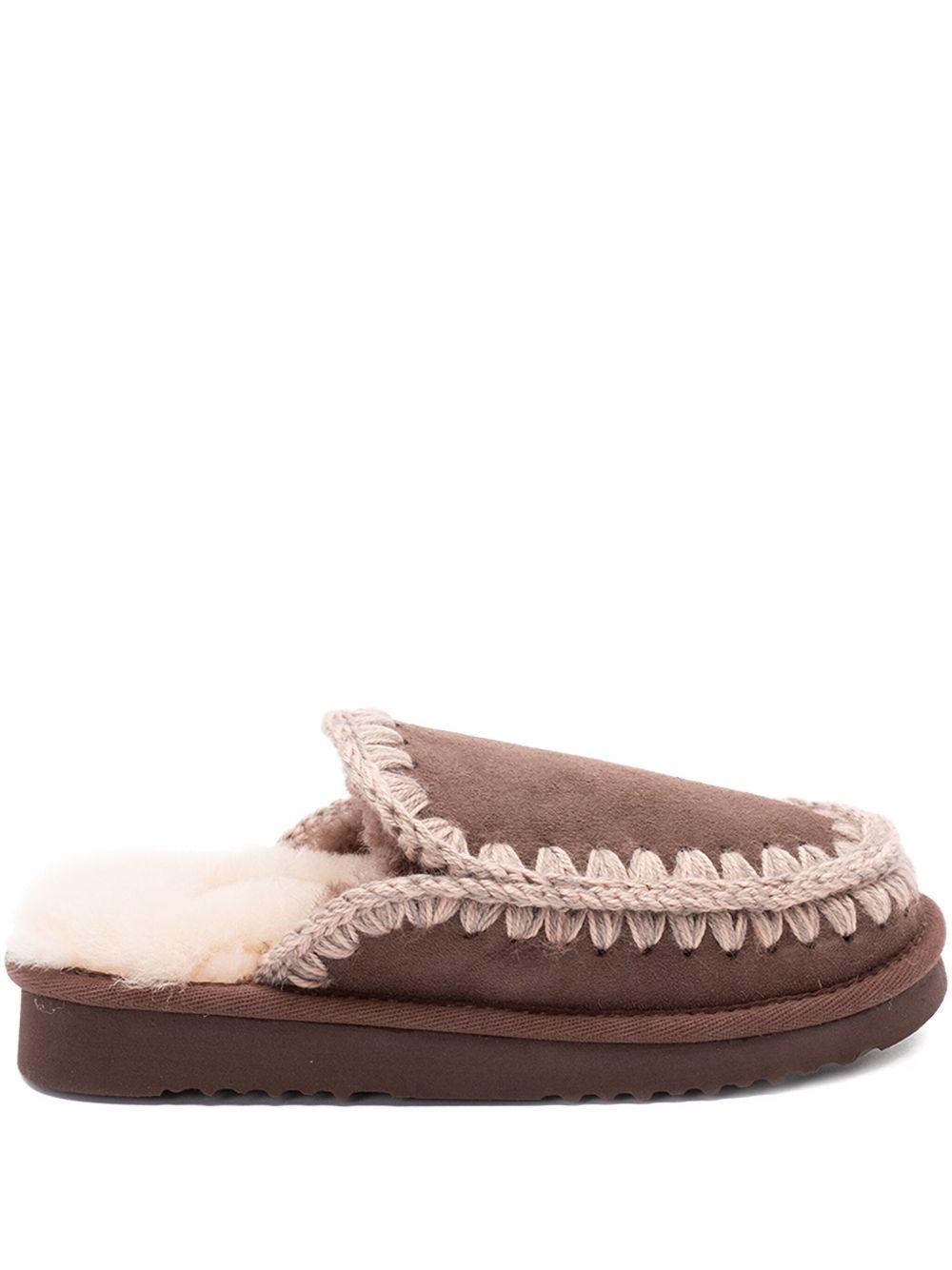 Slippers marrone con dettaglio all'uncinetto MUFW101125A BRPEP MOU