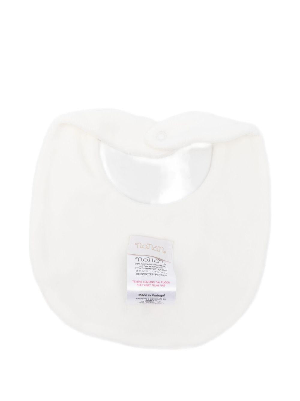 Bavaglino con logo ricamato CON053 BIANCO NANAN KIDS