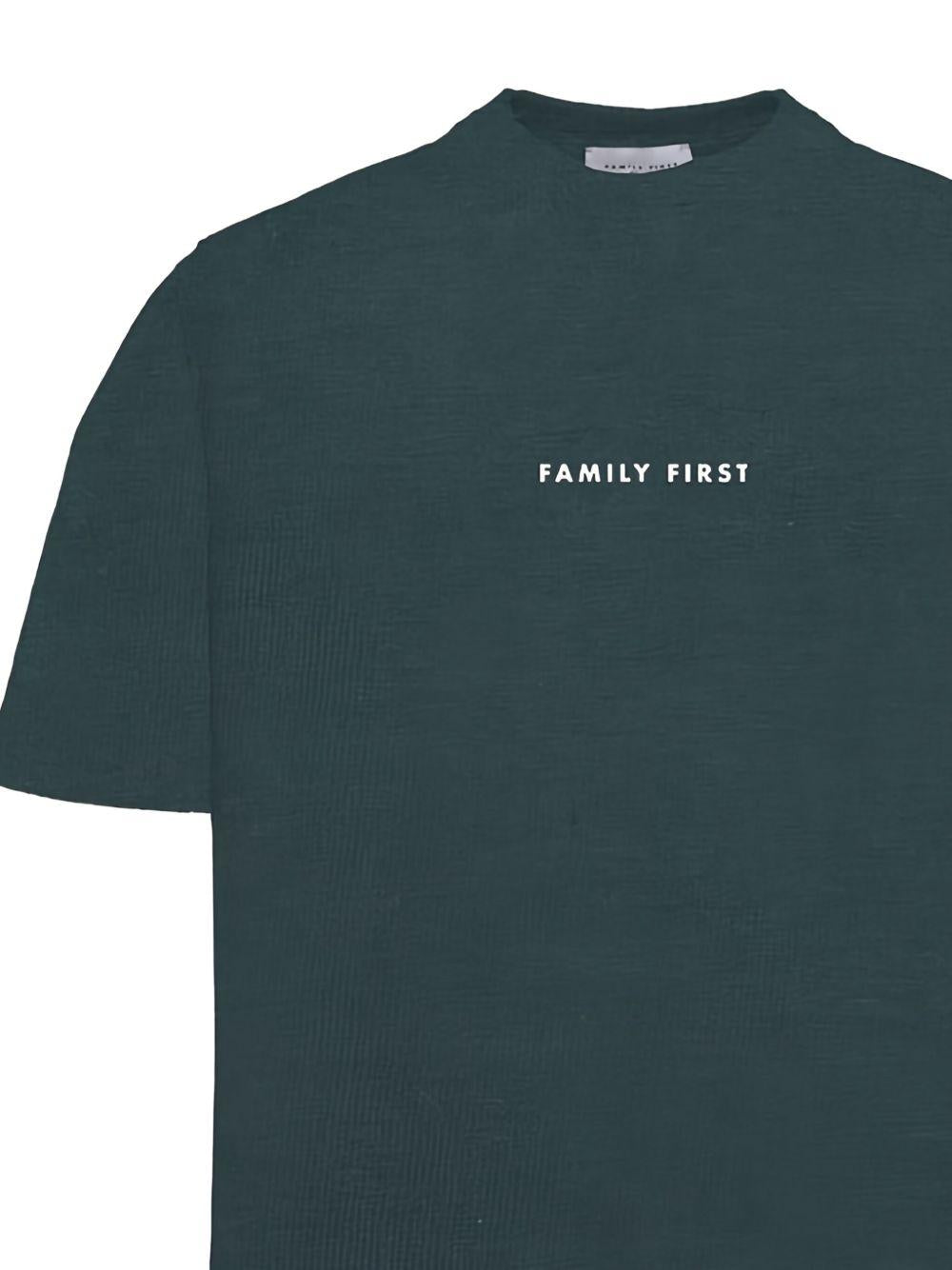 T-shirt verde logo lettering TS2401 GREEN FAMILY FIRST MILANO