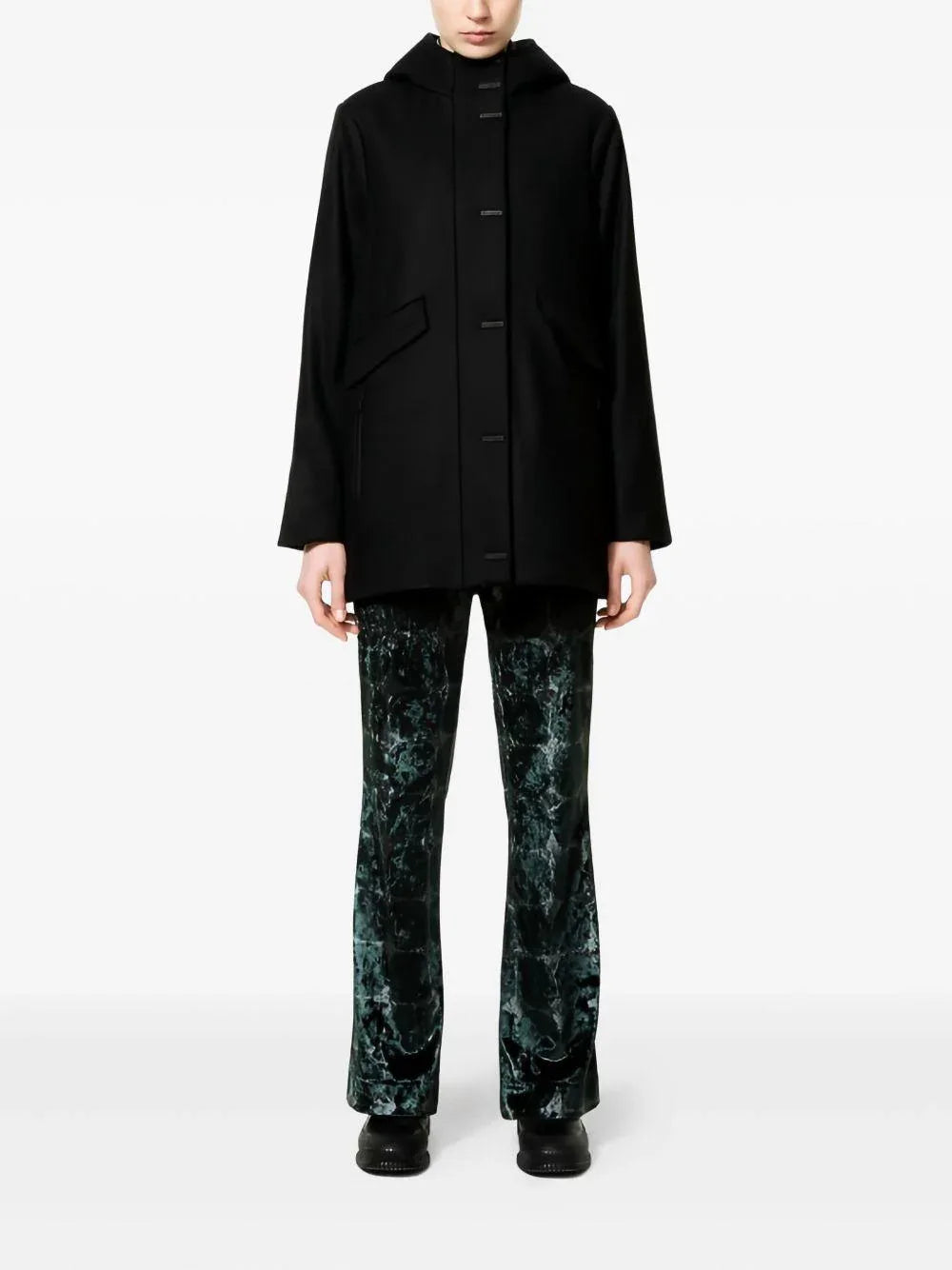 Cappotto nero tascabile con cappuccio - Preludio Moda