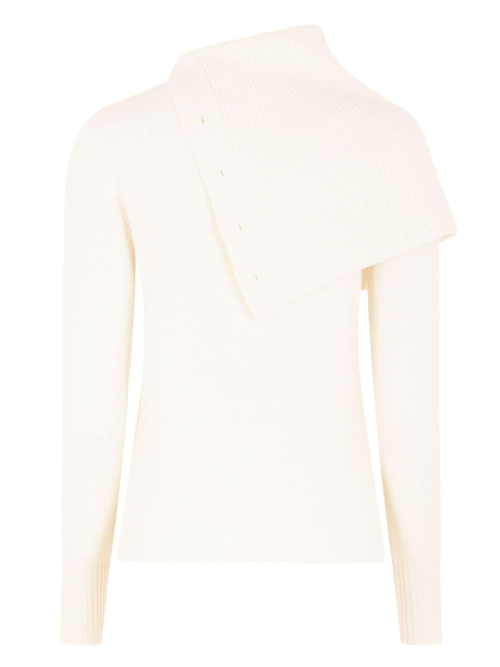 Maglia bianca collo largo e bottoni lqnq