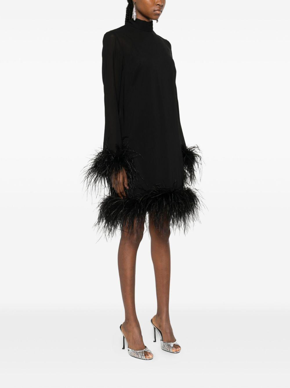 Abito con Maniche Lunghe e Rifinitura di Piume AT122 NERO ALESSANDRO LEGORA