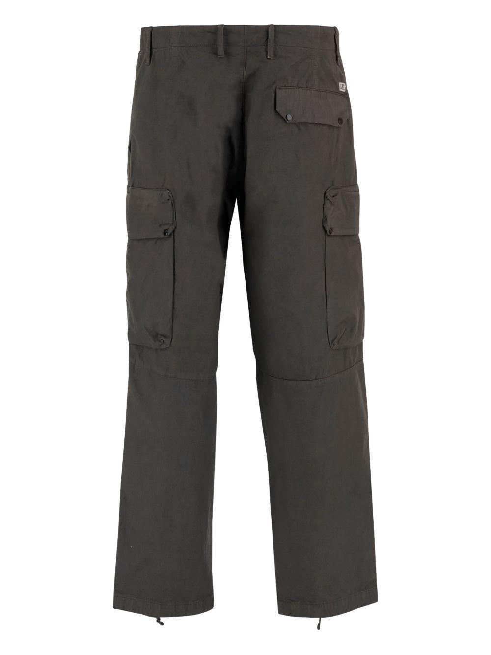 Pantaloni cargo con tasche laterali 20CMPA128A110325G 921 CP COMPANY