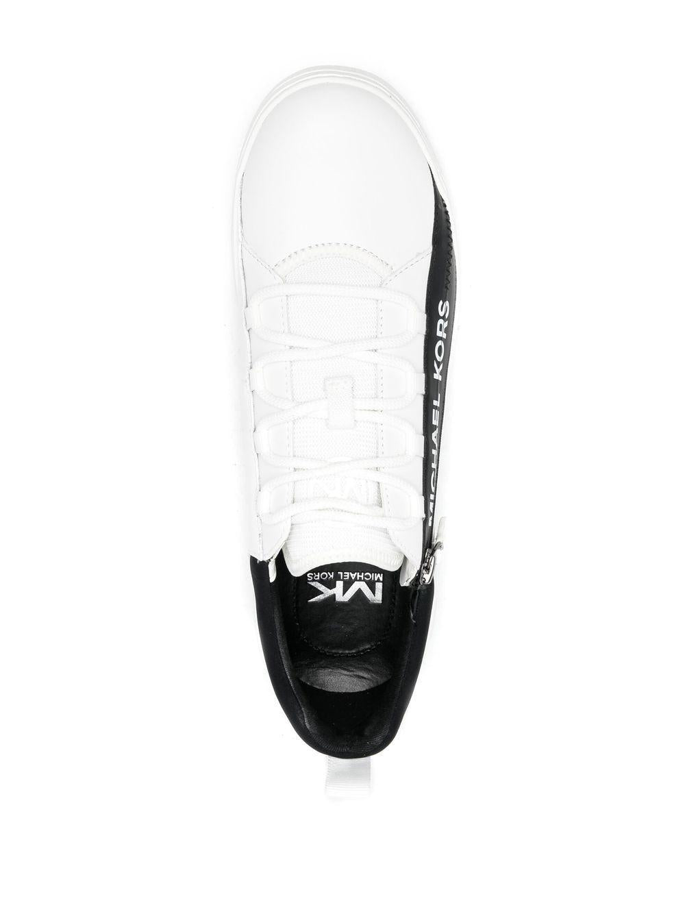 Sneakers bianca con banda logata zip