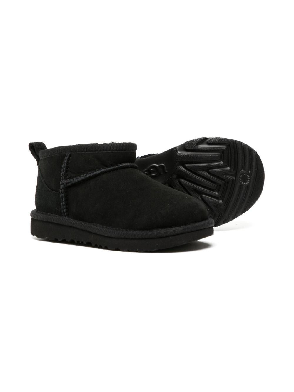 Stivake Classic Ultra Mini K nero 1130750K BLK UGG KIDS