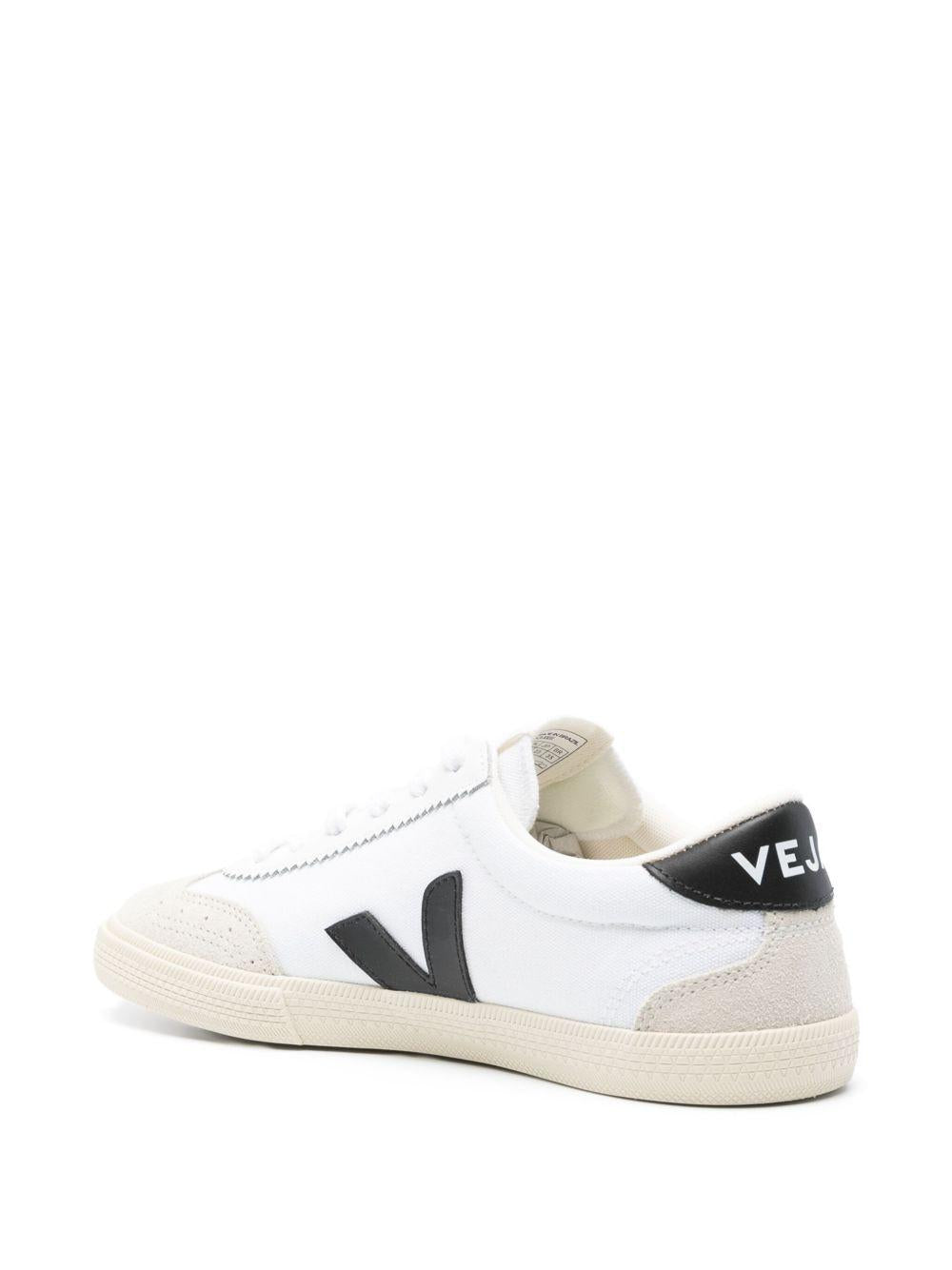 VO0103524A WHITEBLACK VEJA