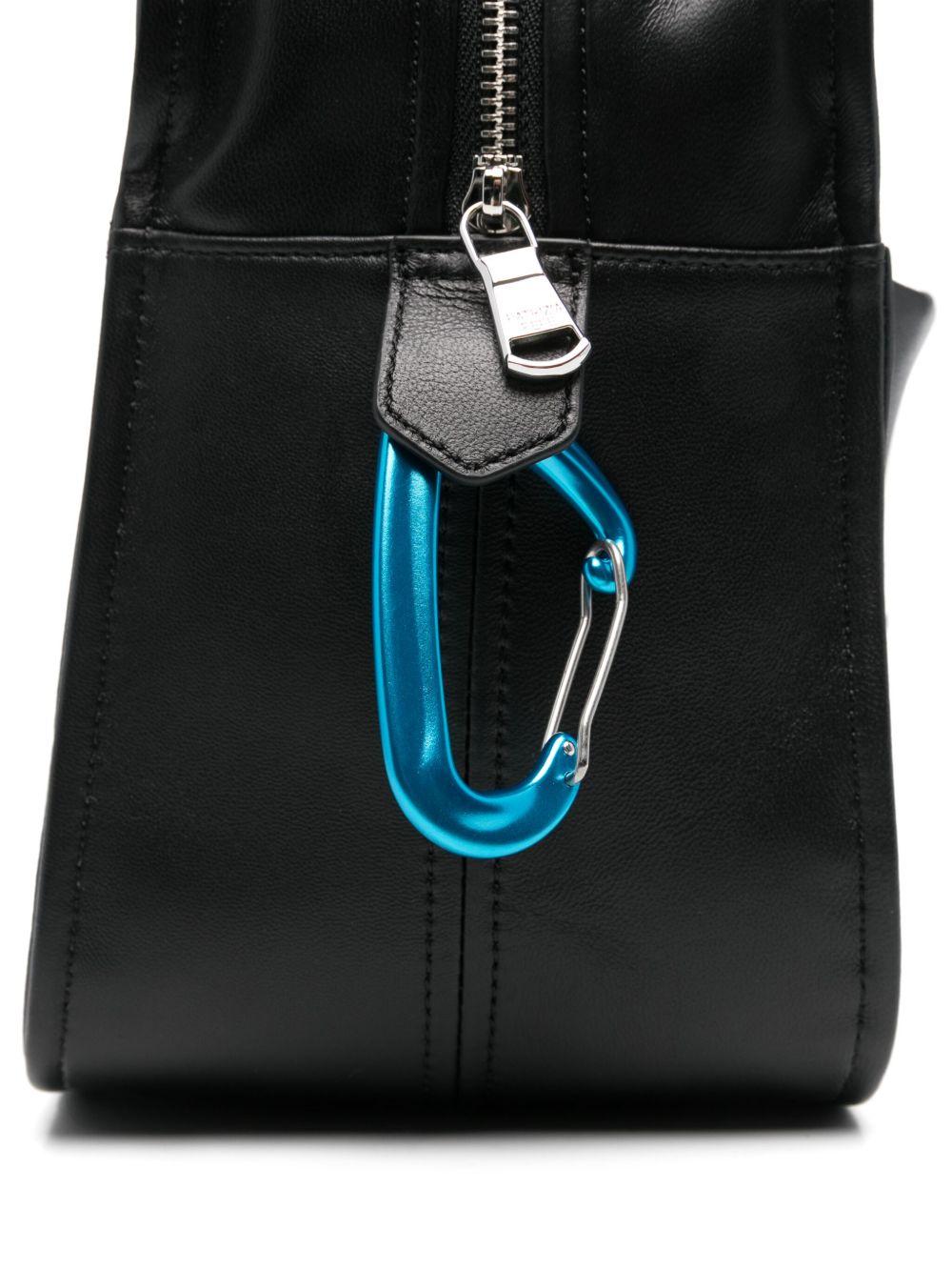 Borsa a tracolla nera con logo in rilievo 2B0125L113F K103 PATRIZIA PEPE