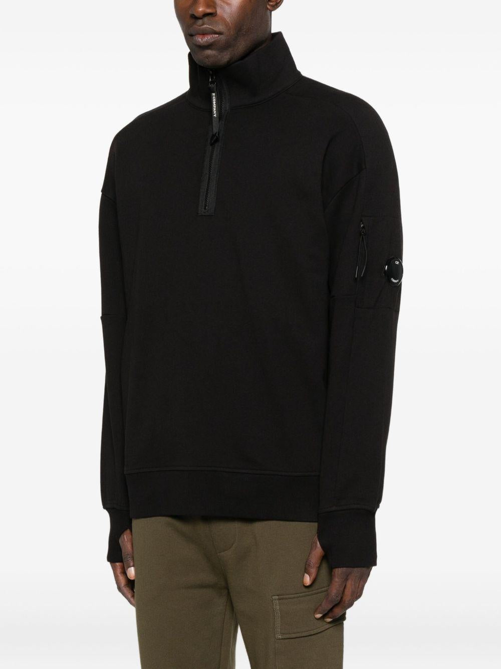 Felpa Nera con Mezza Zip e Collo Alto 19CMSS153A005086W 999 CP COMPANY