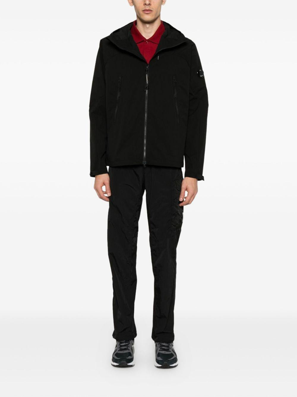 Giacca Nera con Cappuccio e Zip 19CMOW006A110264A 999 CP COMPANY