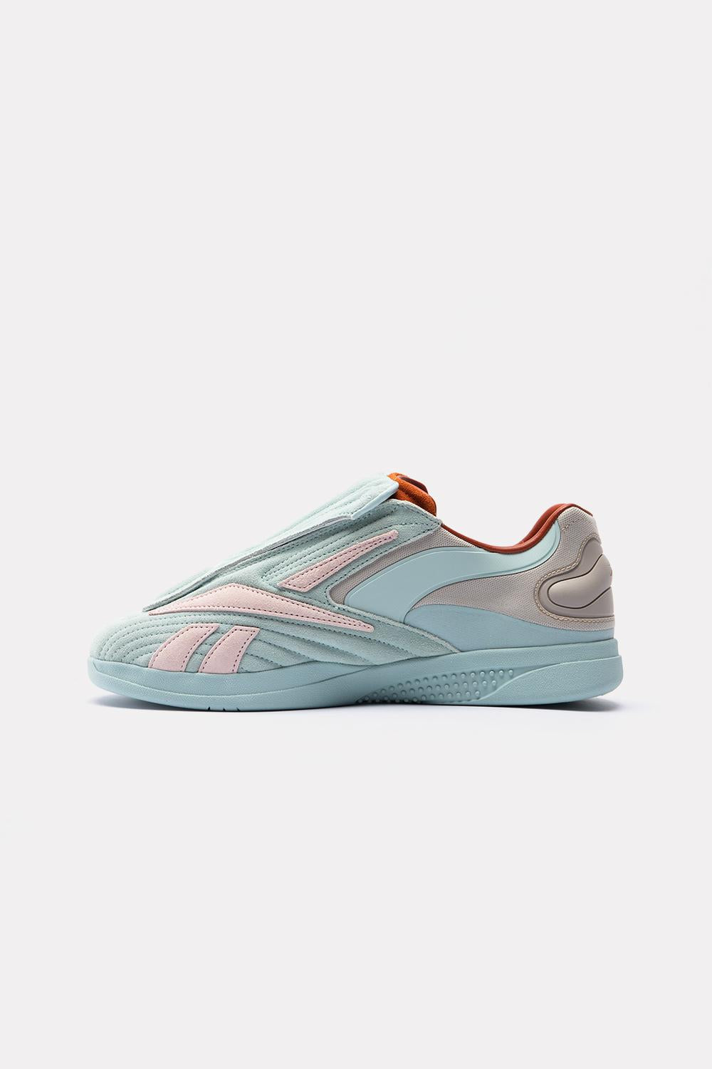 100261770P 770P REEBOK LTD