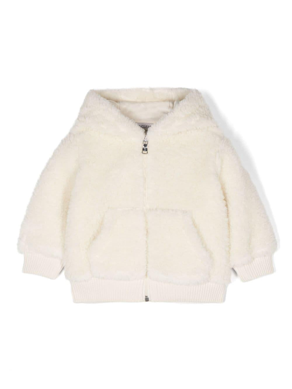 Felpa effetto pelliccia logo ricamo retro bianco 9518G0000889A3X 034 MONCLER KIDS