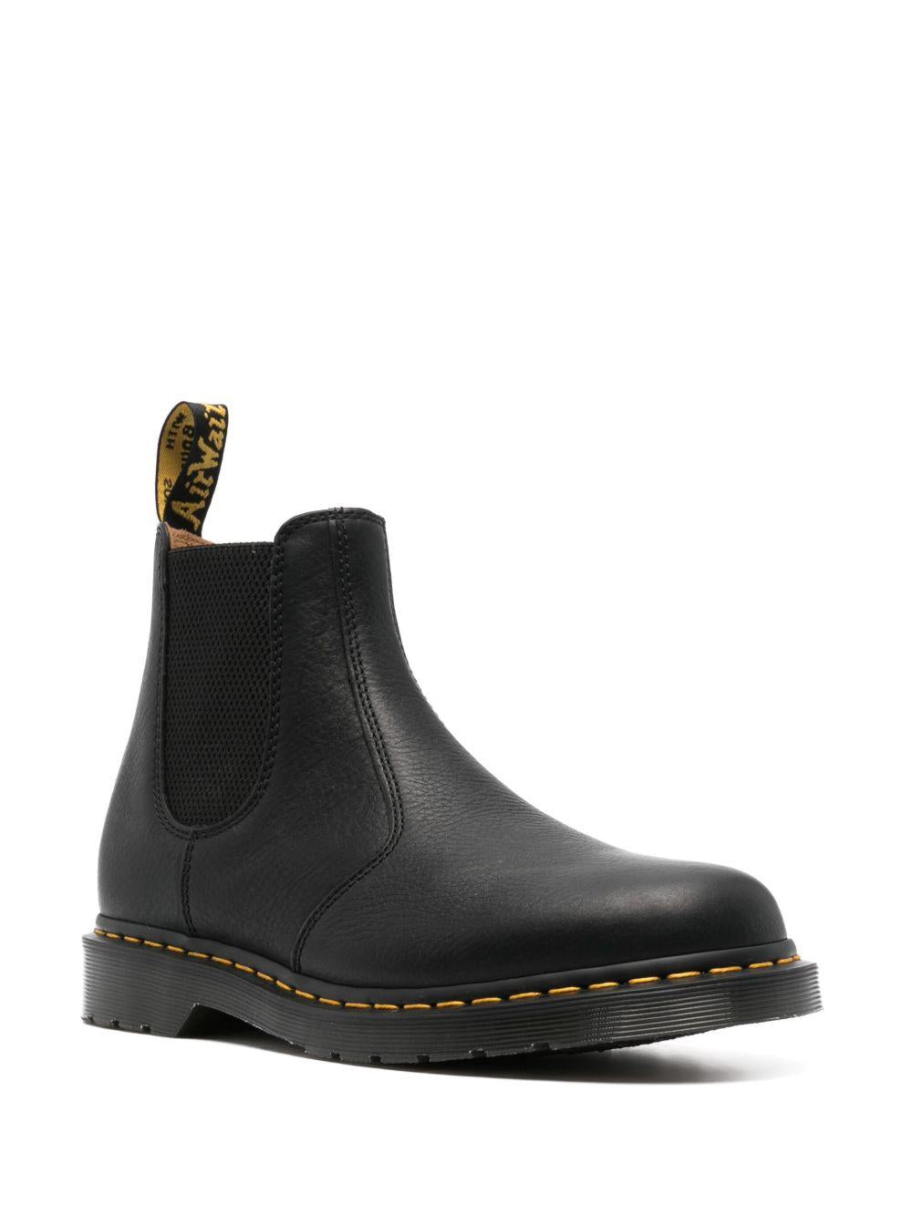 Stivaletti neri Chelsea con pelle martellata 31989 001 DR.MARTENS