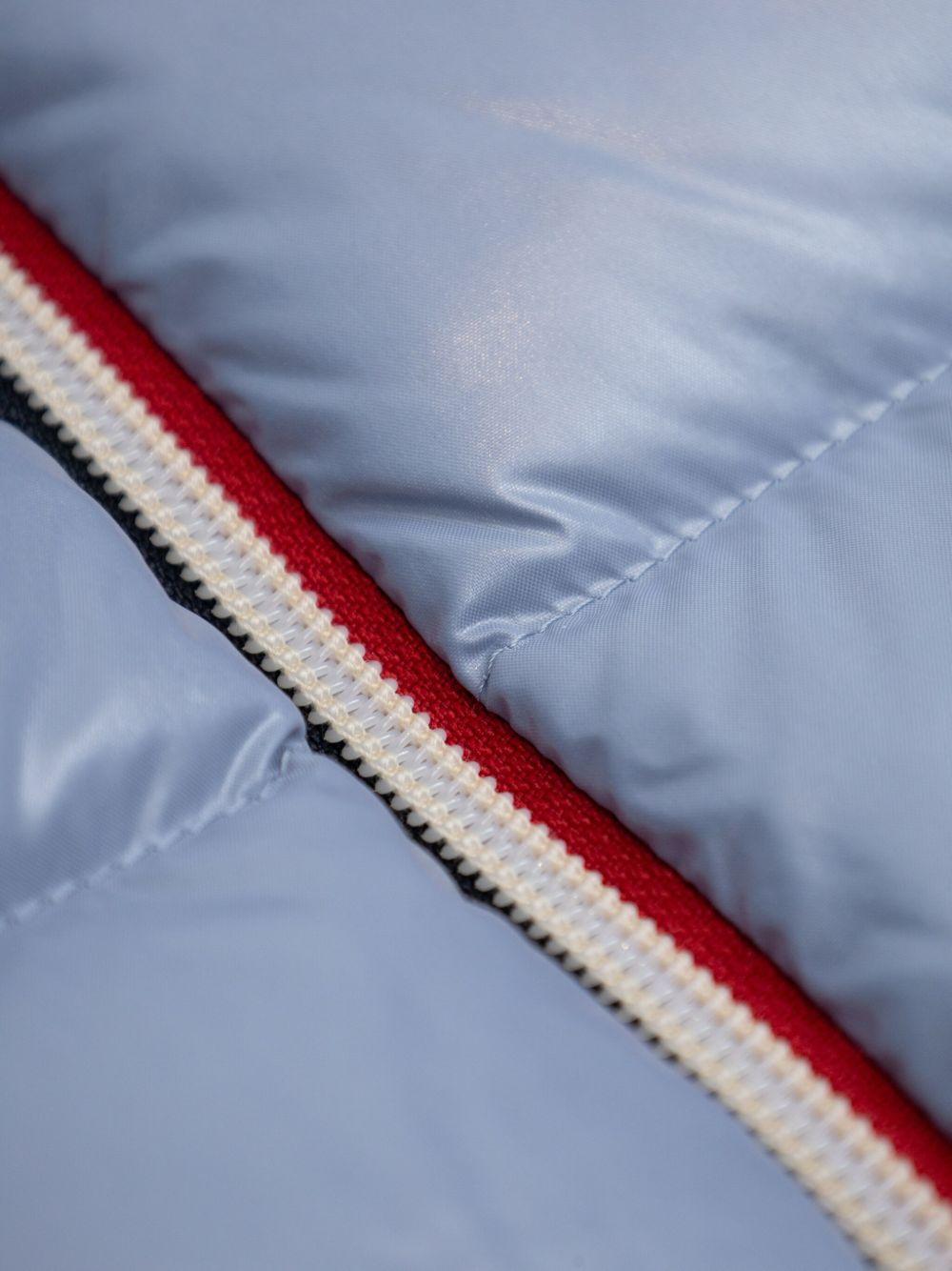 Piumino Llaqué con Cappuccio e Finiture Tricolori K29541A00022597Z8 715 MONCLER KIDS