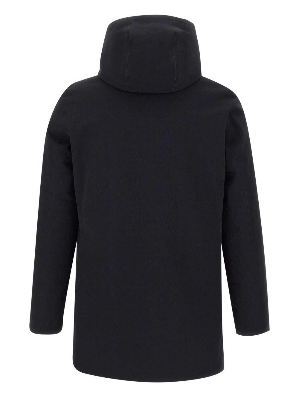 Parka nero con cappuccio e chiusura zip doppio cursore W25011 10 RRD