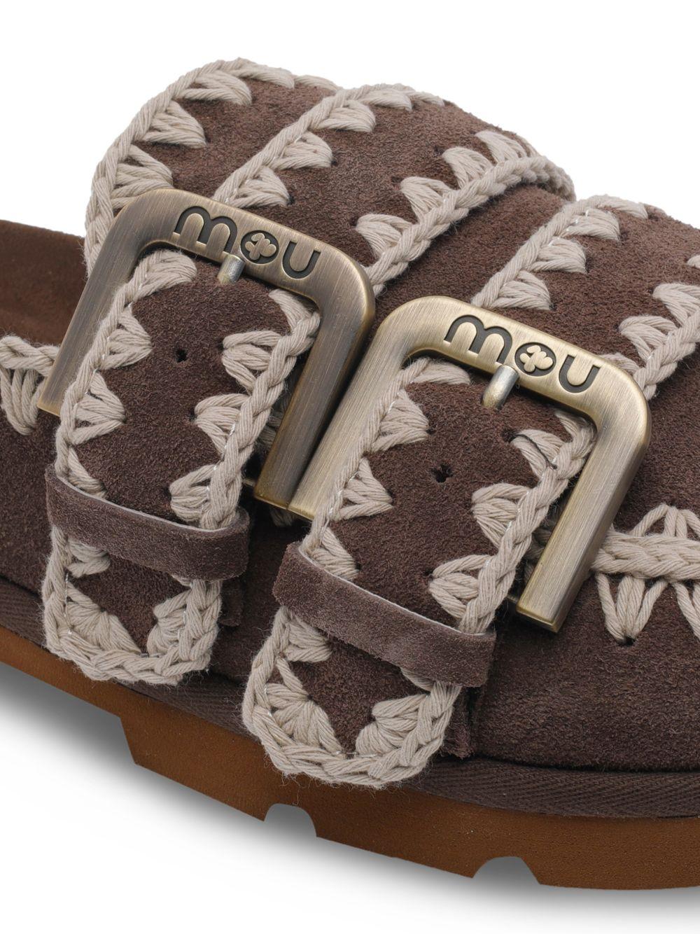 Mules con doppia fibbia e dettagli intrecciati MUSW631003A DPBRO MOU