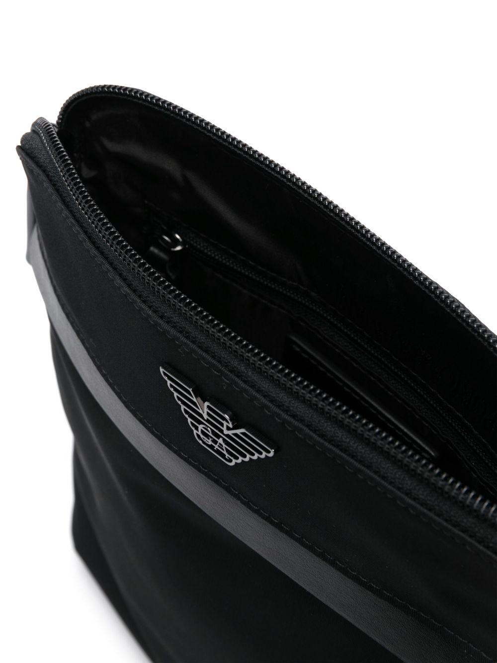 Tracolla nera con logo e chiusura a zip EM001807AF13454 UC001 EMPORIO ARMANI