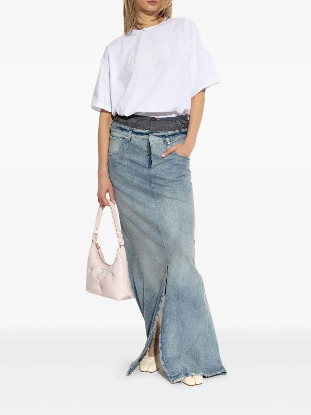 T-shirt bianca logo nuemrico tono su tono - Preludio Moda