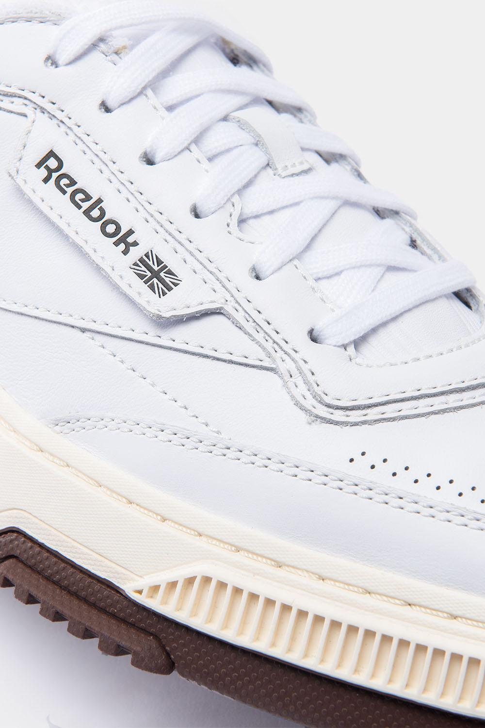 100261820 820 REEBOK LTD