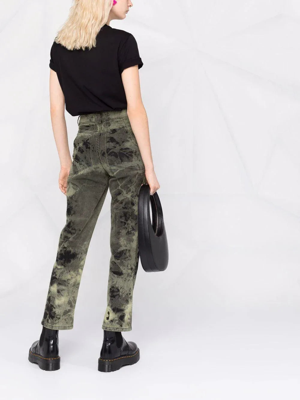 T-shirt nera a maniche corte con stampa logo - Preludio Moda