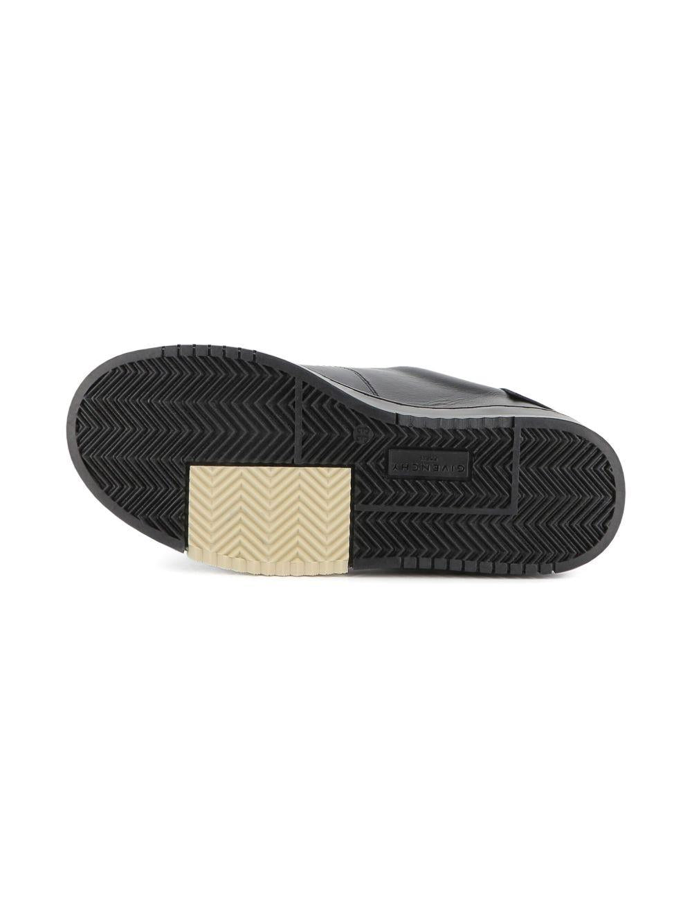 Sneakers in Pelle con Suola a Contrasto e Logo sul Tallone H31042 09B GIVENCHY KIDS