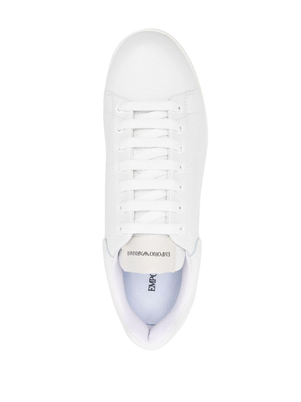 Sneakers in pelle bottolata bianca