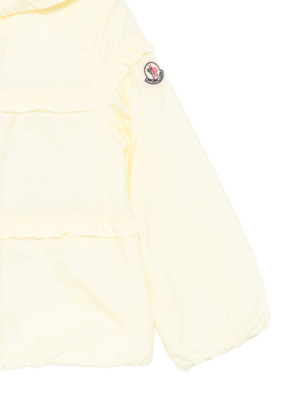 Piumino con cappuccio e dettaglio ruches L19511A0003153A5E 10V MONCLER KIDS
